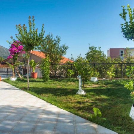 فيلا Fernanda'S Traditional 2 Floor House بوروس المظهر الخارجي الصورة